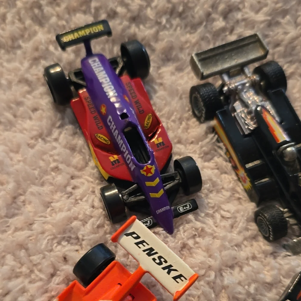 ♡♡♡ Die-Cast Racing Car Toy Set - Assorted Hot Wheels - Picture 9 of 9